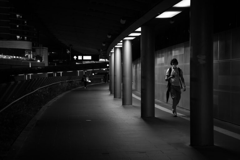 Foto von Dark Light2021 auf Unsplash